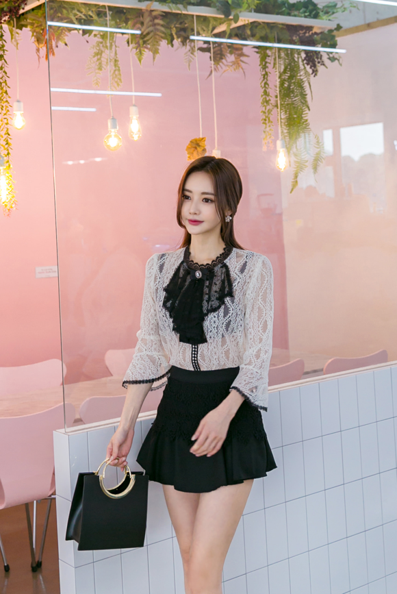 女神孙允珠，天鹅堡织花蚕丝宫廷花缀洋裙