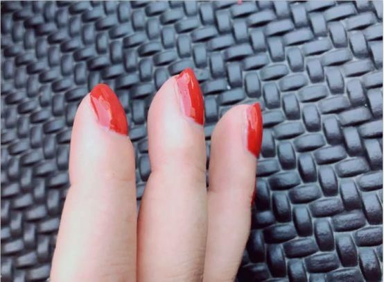 怀孕都可以放心用的指甲油,还可以随时撕拉换色!