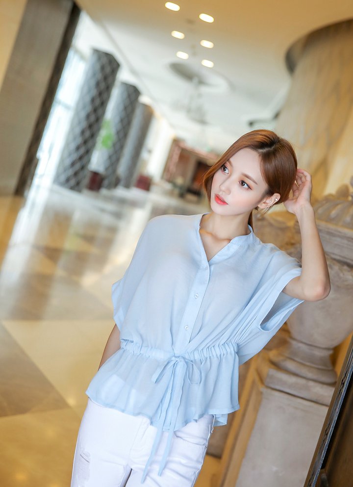 总有一些情会成为曾经，也许不该执着于忆念