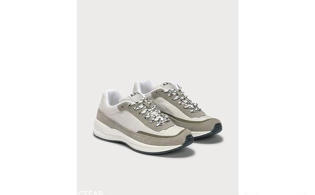  「球鞋」时尚教主Anna Wintour认可的运动鞋，就是这双Nike经典款球鞋
