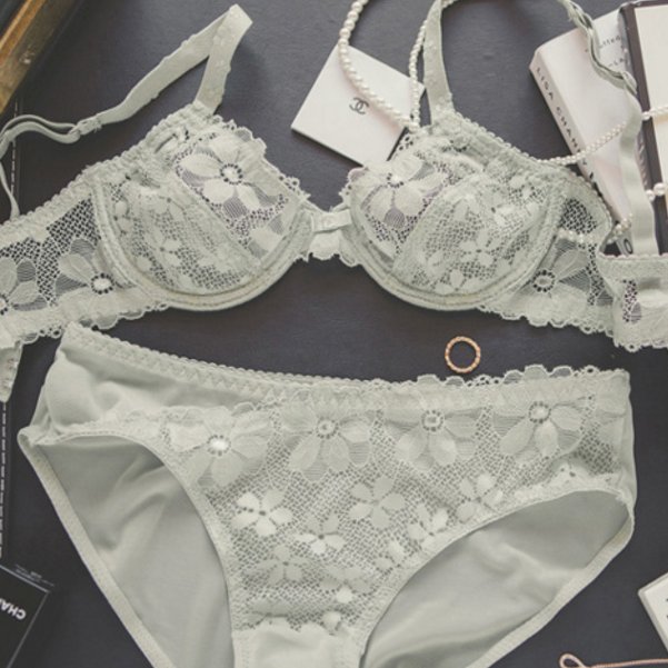 透明文胸不算啥!现在女人都兴穿“隐形杯”，一眼就让人脸红心跳