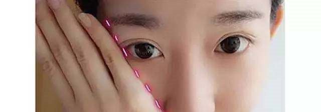 妹子因化妆术走红网络,没想到卸妆后更为惊艳,网友跪求娶回家!