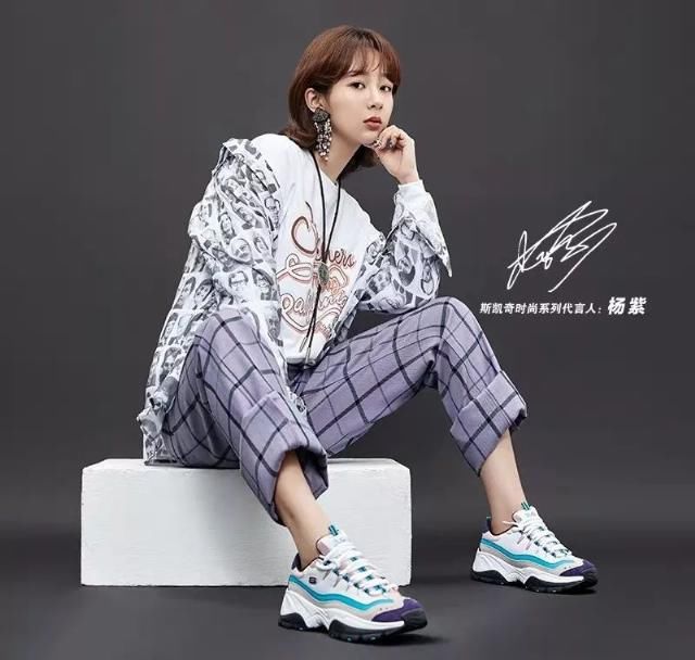  运动鞋：别再穿白色运动鞋了！2020年初春最红的10双靴子，谁穿谁漂亮！！！