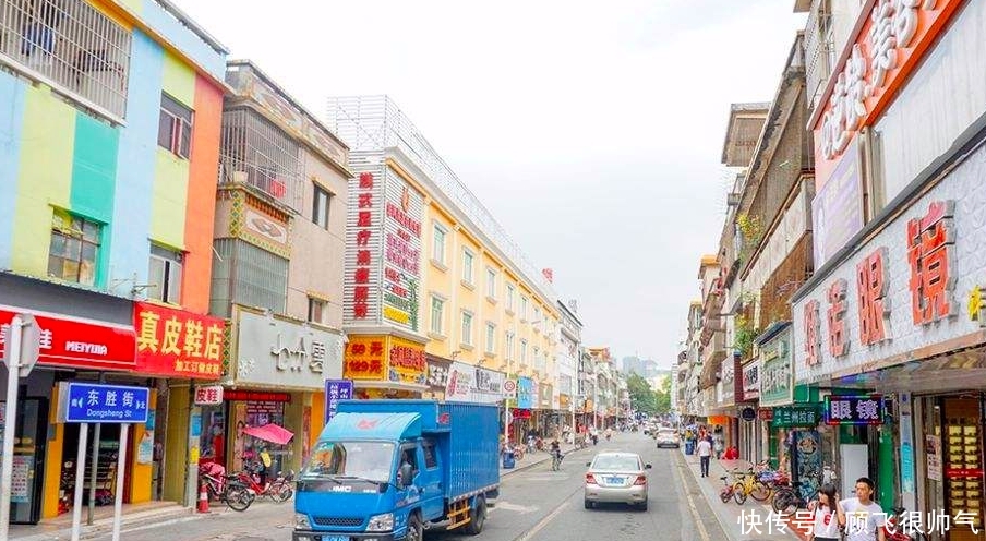 农村火爆小本生意十元店，成本高不高？想开一个要注意些什么