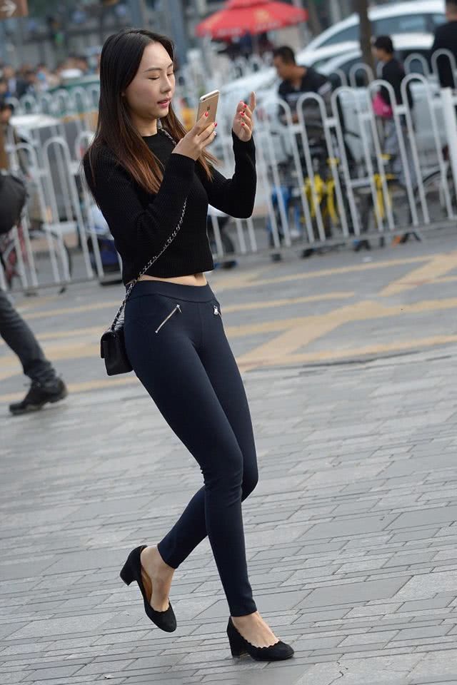 紧身裤尽显优雅女神气质，打造迷人身材！