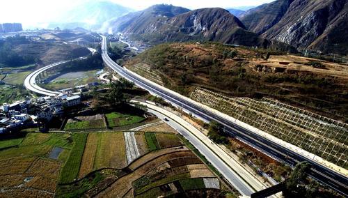 重庆与四川再次联手建高速，预计总投资90亿，已经全面开工建设