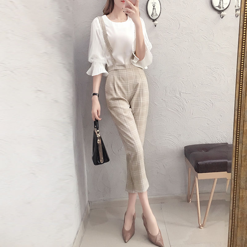 二姑真会打扮，7月新买的名媛套装，减龄漂亮，美的让人移不开眼