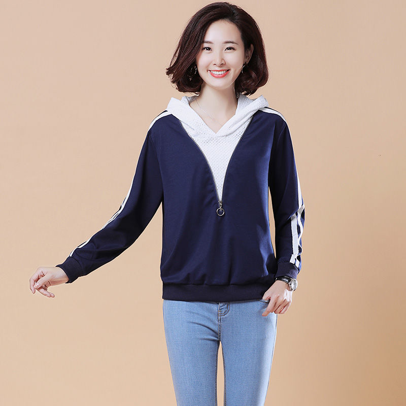 美得扎心!40岁嫂子穿新款秋装，显瘦有女人味，美得我心生嫉妒