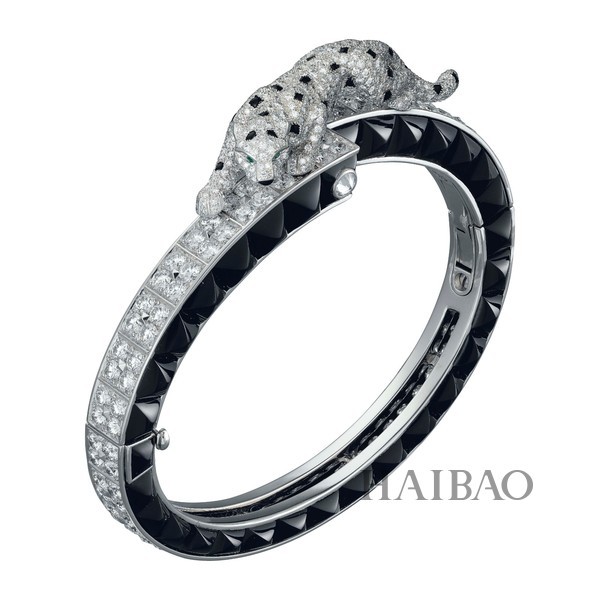 看《天坑鹰猎》，帮王俊凯挑选女朋友