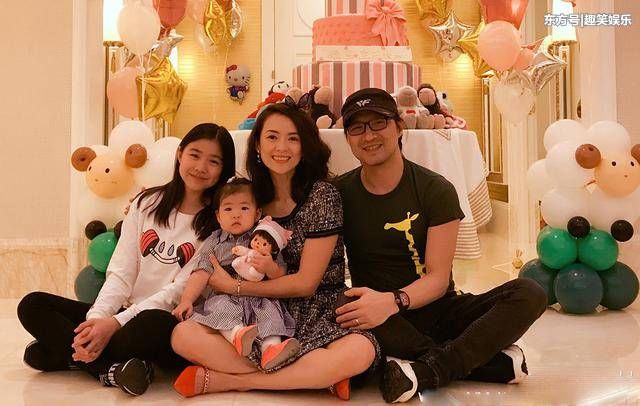 明星批疫苗造假，章子怡愤怒，何炅暖心，刘强东13字回应太霸气