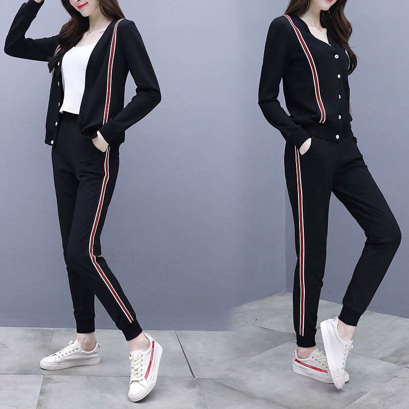 身高150的8090后女孩，9月穿阔腿裤套装，洋气还显腿长