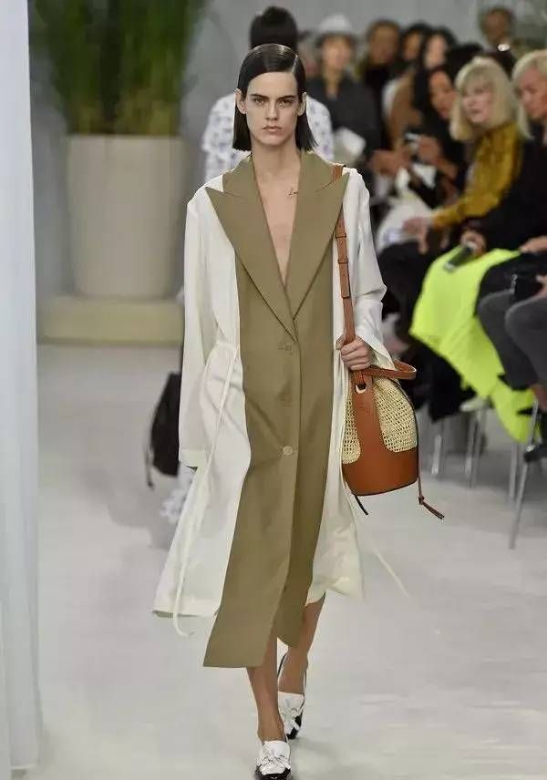 『新装』LOEWE是如何做到"独树一帜“的?来看看它的20春夏新装!