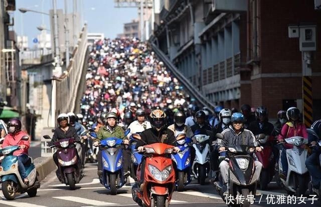  [中国]中国这座世界一线城市，满大街的摩托车，你知道是哪座城