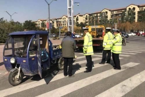 摩托车电动车燃油车都陷入困境！日常出行该咋办？专家给出5个字