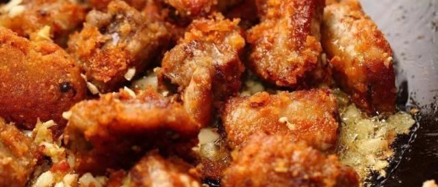 「去腥」做排骨时放入一样东西,让肉更容易烂,并且口感好,而且能去腥