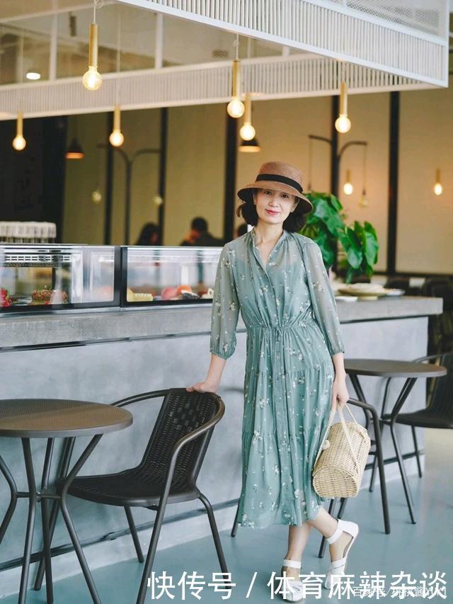  『气质』50岁之后初春怎么穿好看三木妈妈的搭配很值得借鉴，气质又减龄