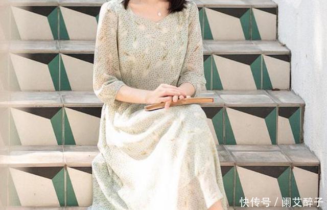  种裙子穿■不要再穿蛋糕裙了，今年流行这种裙子，穿上去你也可以变美!