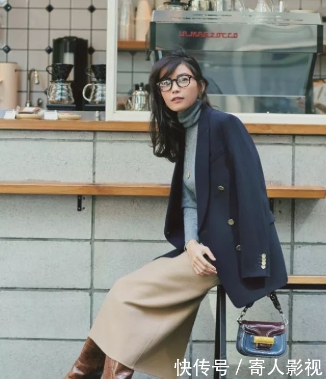 『穿搭』成都街拍:原来这些小个子美女穿衣显高的秘诀是这个!