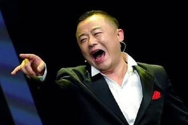 “某某”受访戳穿周立波谎言，称他的话才可信，网友:都要凉