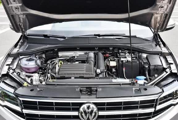 奥迪同平台打造却便宜近10万,车身大气比迈腾好看,难怪月销几万