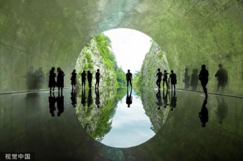 惊艳 中国建筑师在日本设计了一条“光之隧道”