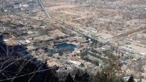 「有钱人」1987年中国老照片：图4有钱人才能消费、图8逐渐消失