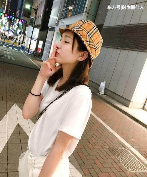 江疏影素颜出现在机场，身上衣服盖不住憔悴，“牙签腿”却很吸睛