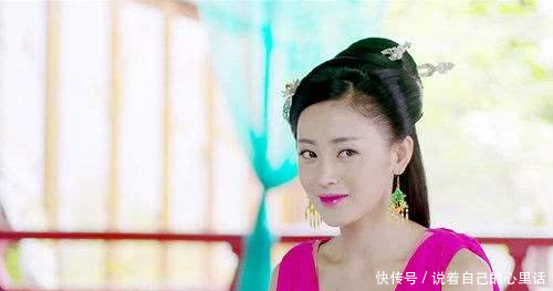 张天爱这条裙子也太好看了！网友我这是看到了啥这裙子不安全