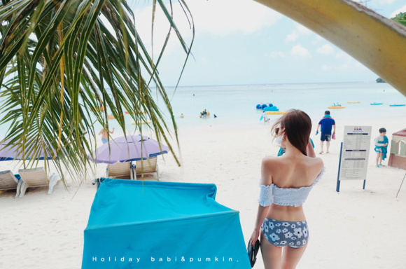 女神孙允珠,云彩烟花白茉莉梦露抹胸泳衣