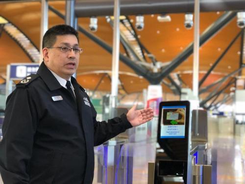 香港入境处在高铁、大桥口岸引入新e-道 8秒过关