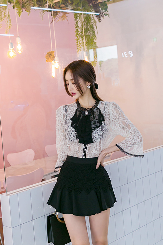 女神孙允珠，天鹅堡织花蚕丝宫廷花缀洋裙