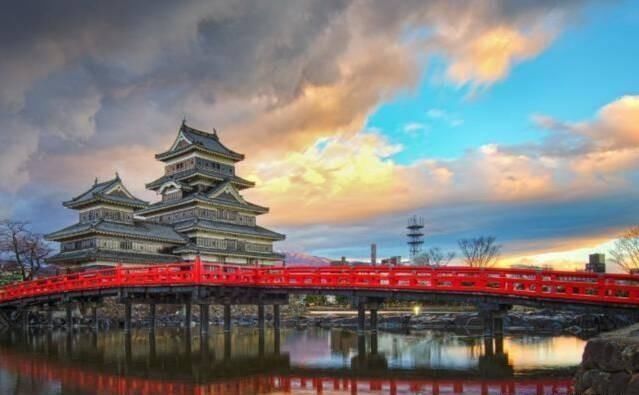 日本游客来中国疯狂购物，他们都买的什么？网友：值得深思