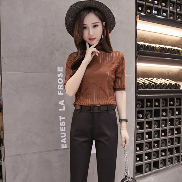 老妈54秋天偏不穿妈妈装，想不到这么穿更加靓丽显年轻呢