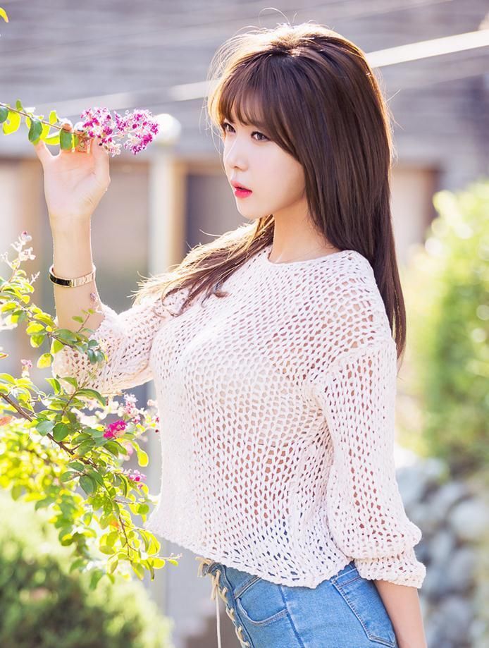 街拍 最美热裤美女，天生丽质 ，一貌倾城！