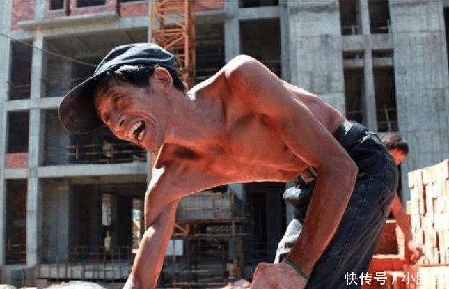 工地500元日薪却难招到人, 为啥? 专家不解, 资深农民工说了3点!