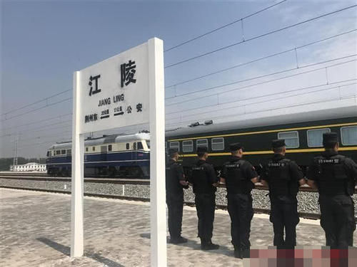  全长：世界级工程浩吉铁路，全长1813.5公里！世界最长重载铁路