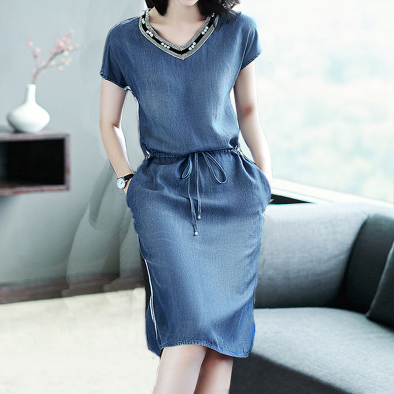 新发现一种裙叫:“波斯蓝”，70后穿白美嫩，80后穿精致有范