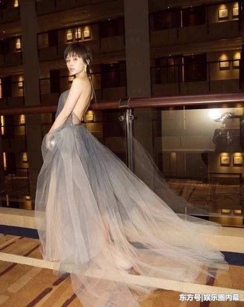 王子文出席活动，网友：没模特身高就不要穿这种裙子，显得更矮！