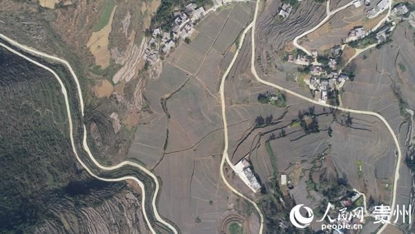  『基地』纳雍县猪场乡：抢抓农时春耕忙 就近就业促农增收