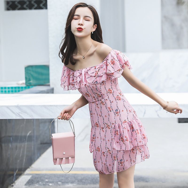 女人千万不要太随便，这样美丽性感有女人味的裙装，让你成小美人