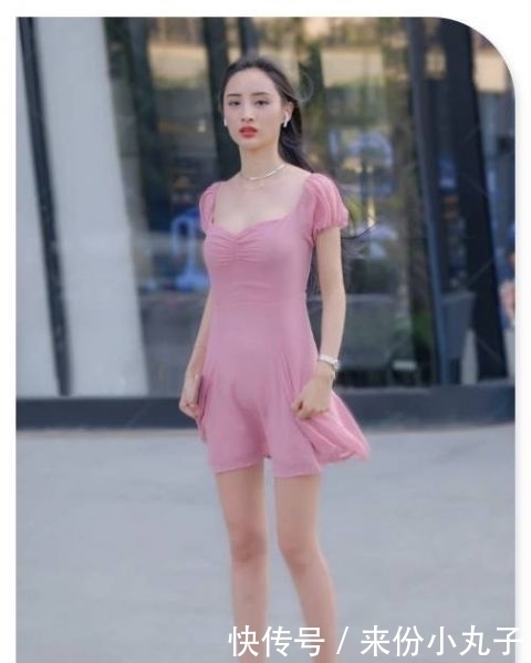  减龄|街拍：小姐姐“粉红芭比”系列的连衣裙，减龄时尚又大气！