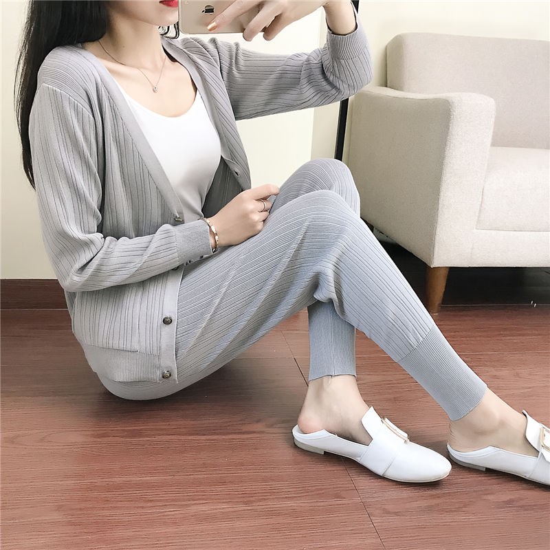 上海大街上居然没人穿裙子?原来金秋流行减龄休闲装，真洋气