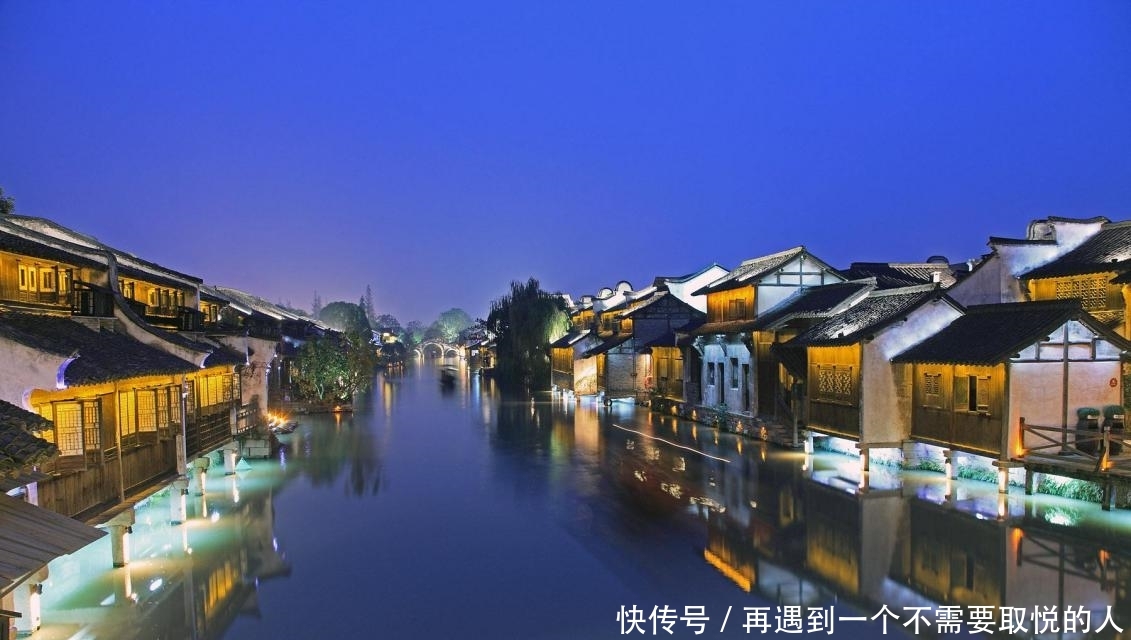 中国最值得旅游的10座古镇:古香古色古巷,别有一番风味!