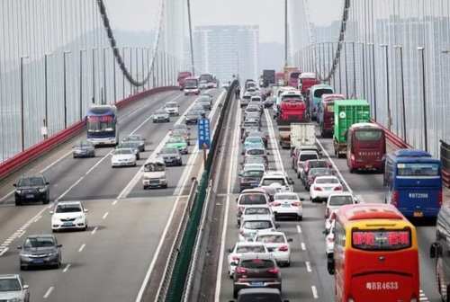 中国最“吸金”的高速公路，投资7亿仅一年就回本，还赚了20亿！