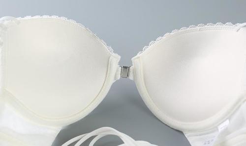 前扣内衣vs后扣内衣,究竟哪个更得小仙女欢心?