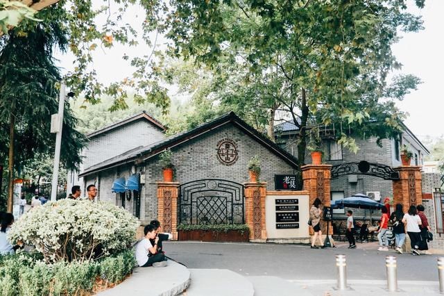  『低调』莫干山脚下“低调”的民国风情街，却让人有着穿越时空的体验