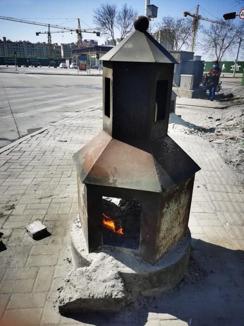  「清明节」清明不让纸灰飞，河北这座城动真格了，在街口安了数百“铁家伙”