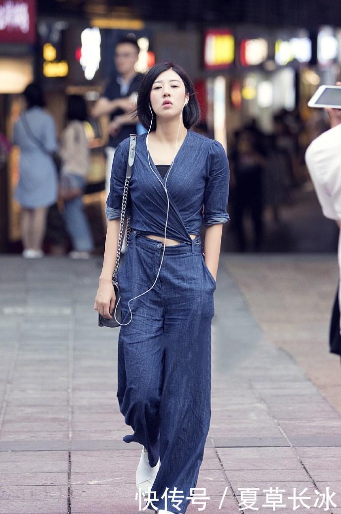 #位小姐姐#街拍:优雅的成熟风