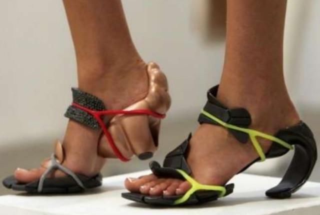 史上最奇葩的高跟鞋，第三双夏季必备？最后一个你确定不是在玩？