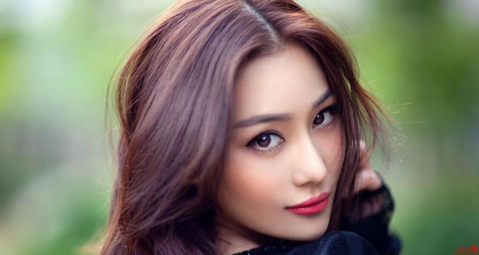 张馨予宣布结婚，网友：爱情是两个人的事 没必要炫给谁看